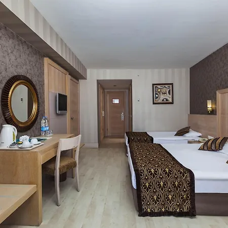 Отель Sultan Of 5*