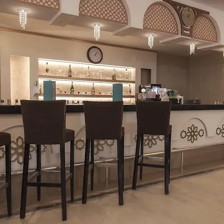 Отель Sultan Of 5*
